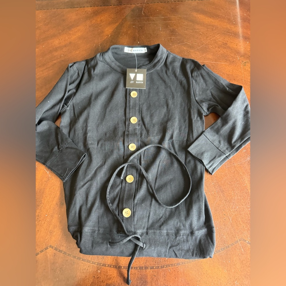 Jay basics top